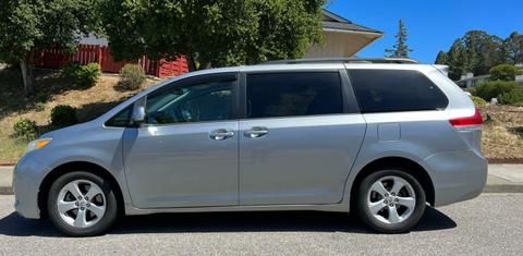 Toyota Sienna 2012