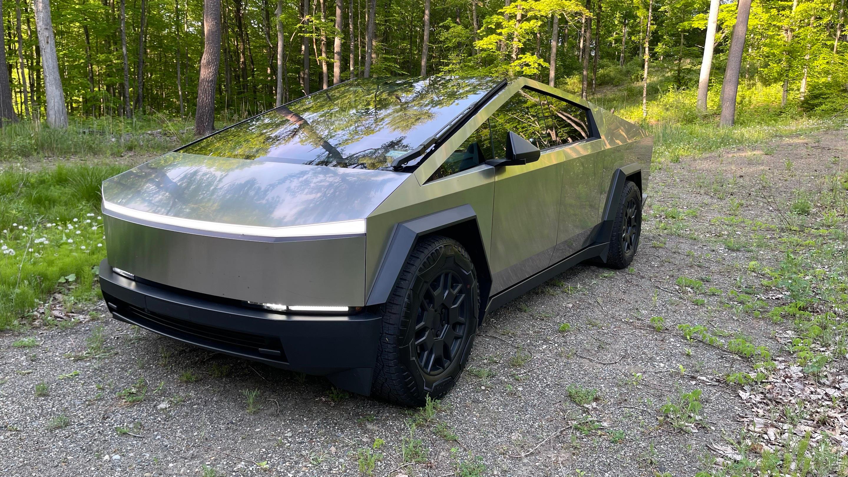 Tesla Cybertruck 2024 in Albany, NY