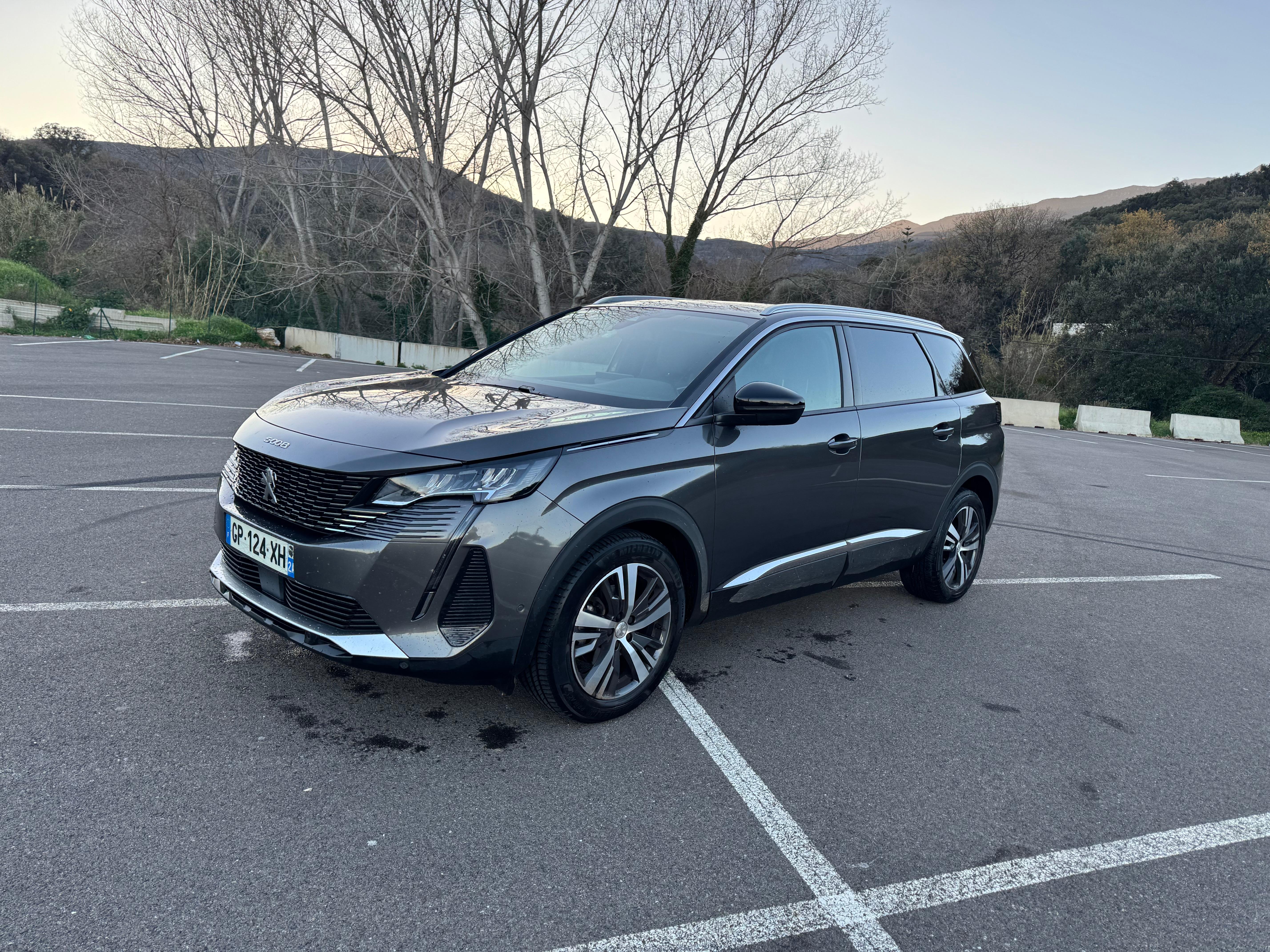 Peugeot 5008 2022 à Lucciana
