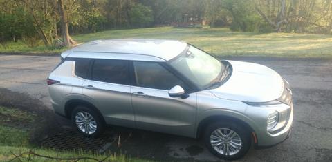 Mitsubishi Outlander 2023