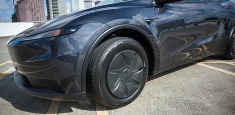 Tesla Model Y 2026
