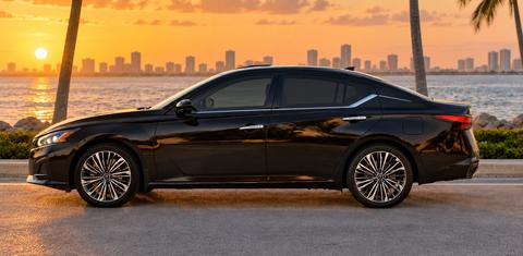 Nissan Altima 2025