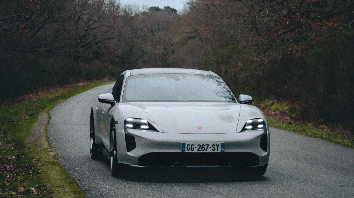 Porsche TAYCAN 2022 à Toulouse