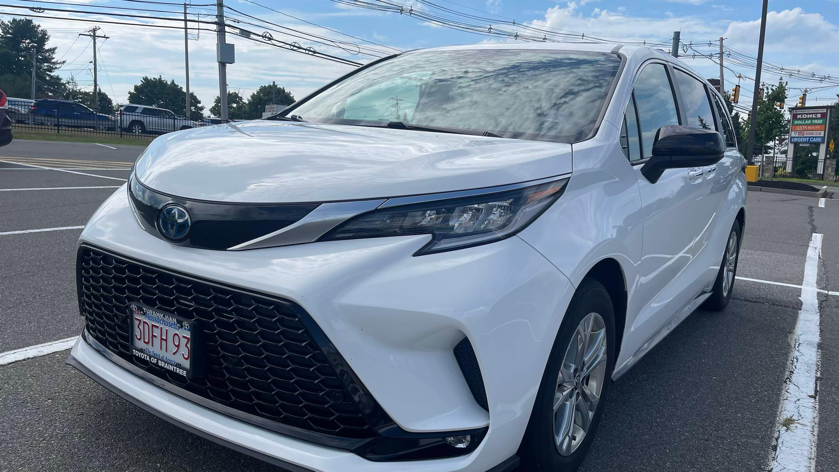 Toyota Sienna 2022 in Stoneham, MA