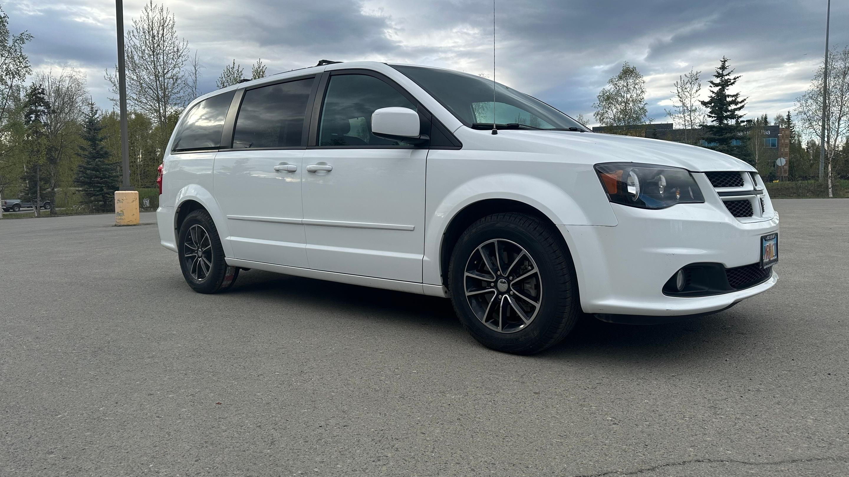 Dodge Grand Caravan 2017 in Anchorage, AK