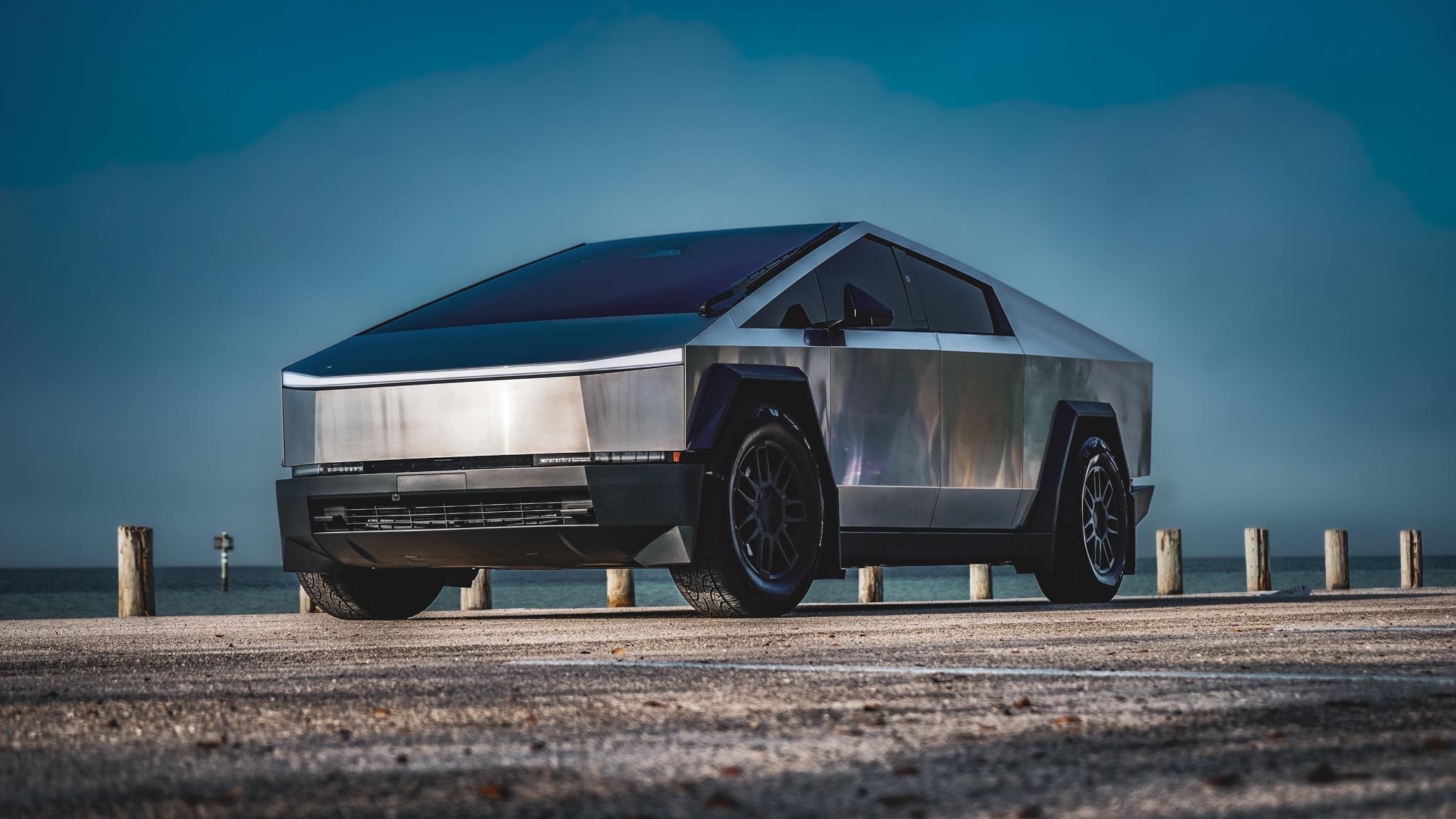 Tesla Cybertruck 2025 in 
