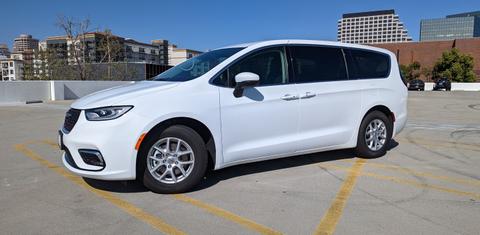 Chrysler Pacifica 2023
