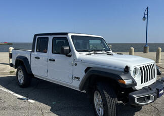 Jeep Gladiator car