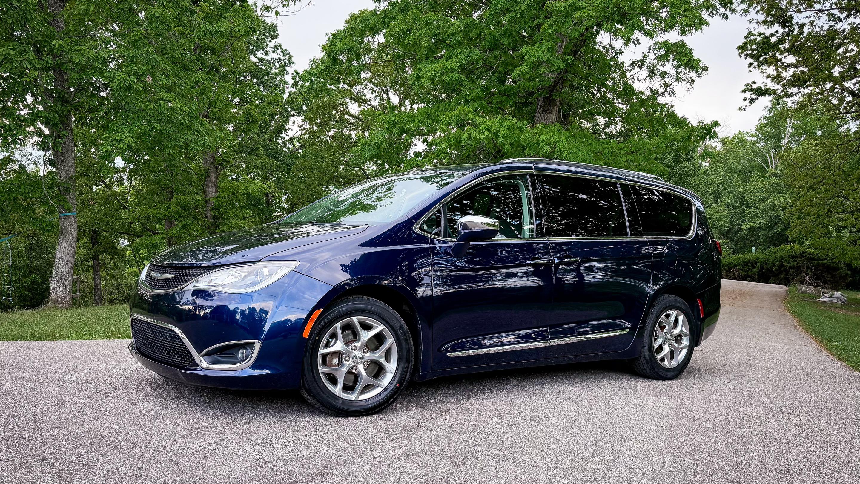 Chrysler Pacifica 2018 in Huntington, WV