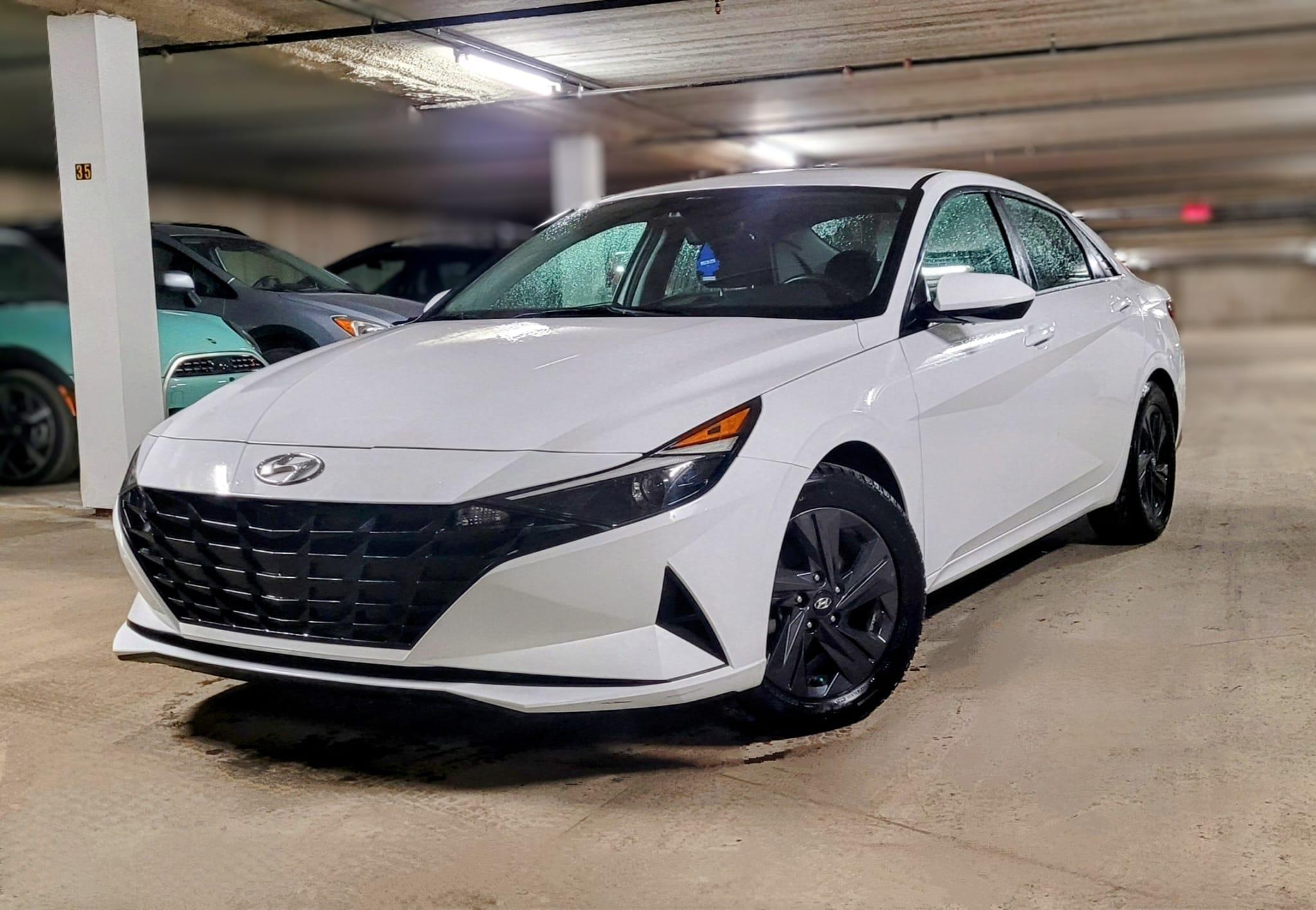 Hyundai Elantra 2023 à Longueuil, QC