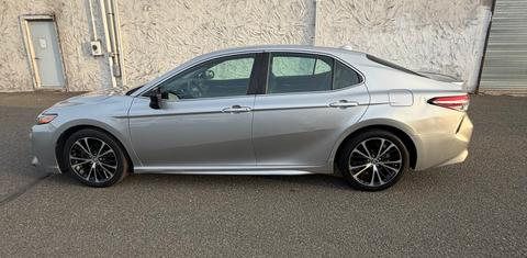 Toyota Camry 2019
