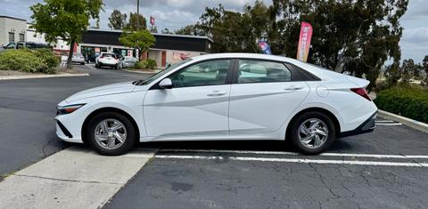 Hyundai Elantra 2024