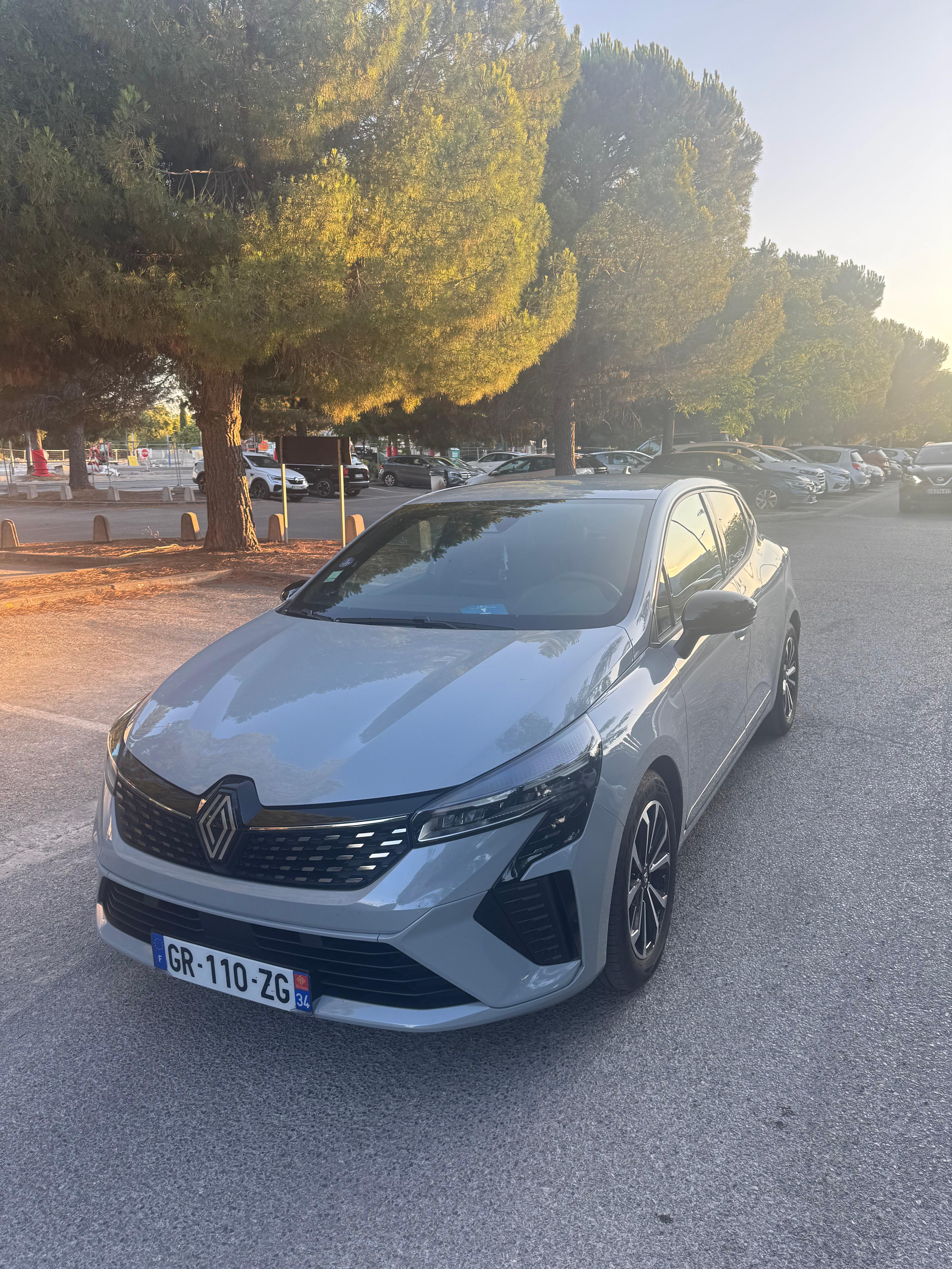 Renault CLIO V NOUVELLE 2023 in Montpellier
