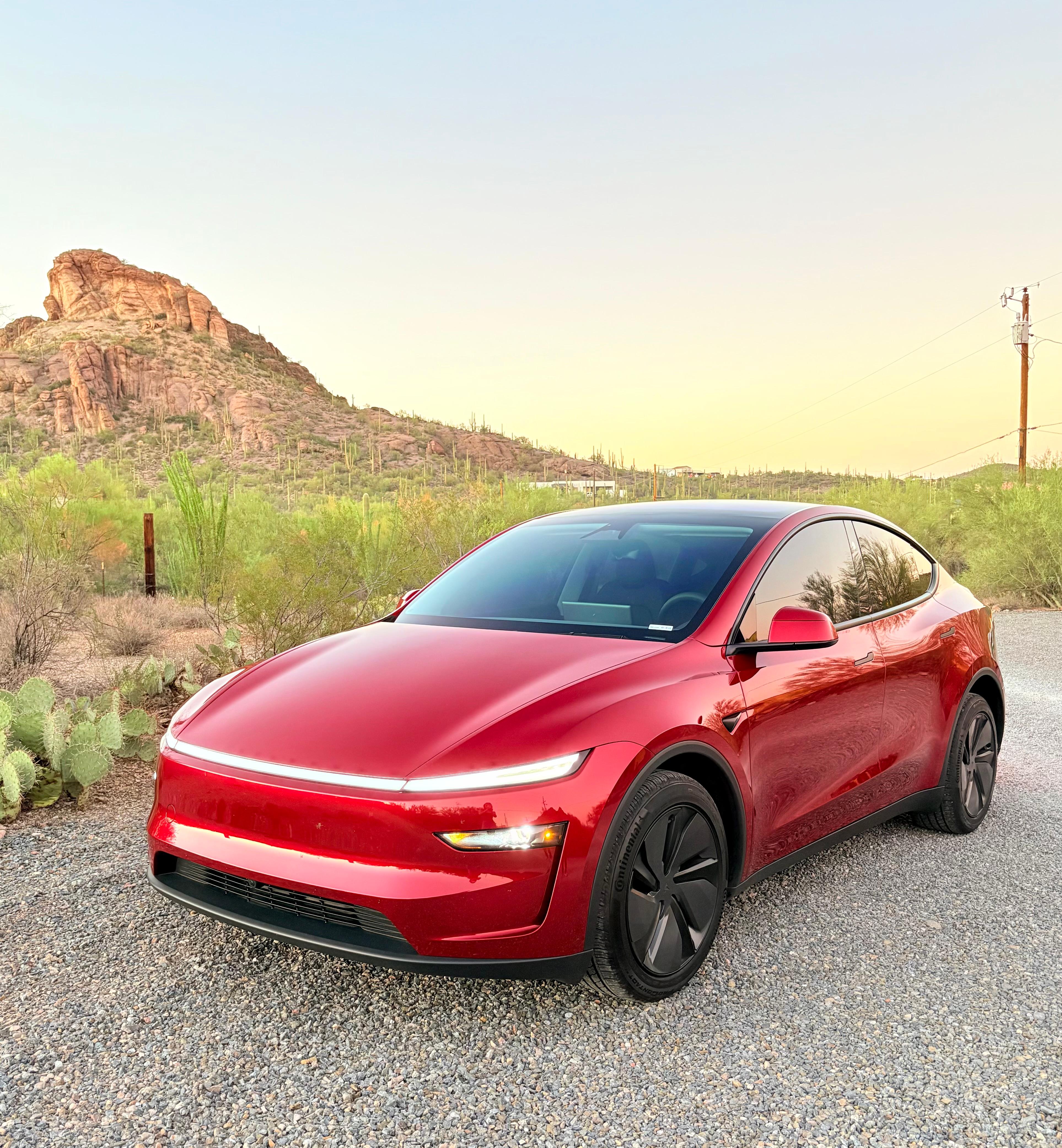 Tesla Model Y 2026 in Sahuarita, AZ