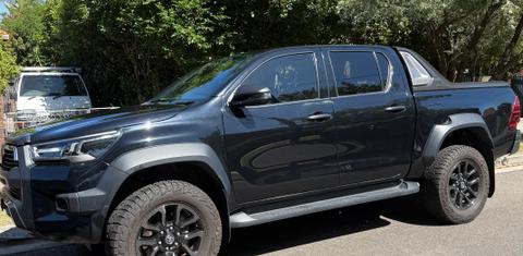 Toyota HILUX 2023