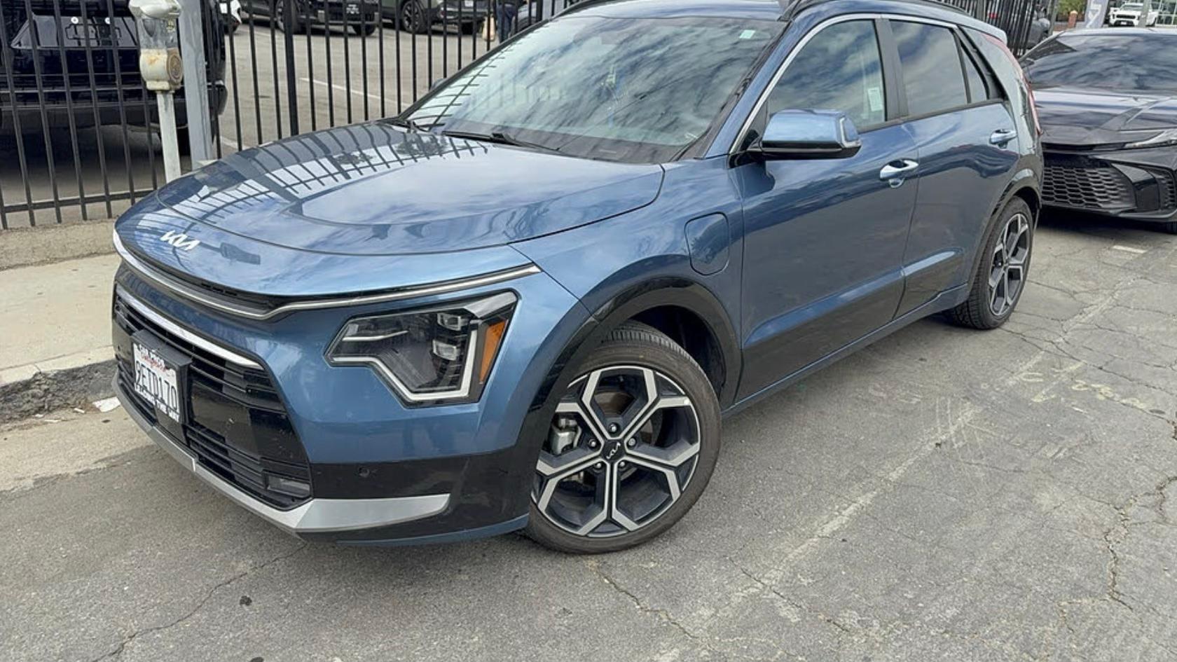Kia Niro Plug-In Hybrid 2023 in Pomona, CA