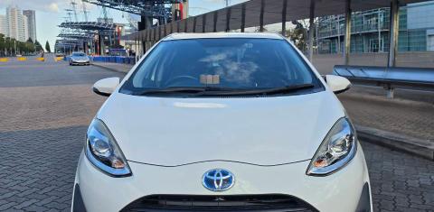 Toyota PRIUS-C 2018
