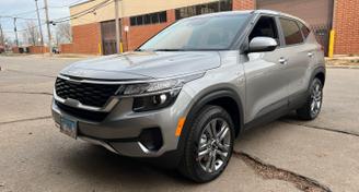 Kia Seltos 2023 — Car rental alternative in Chicago, IL