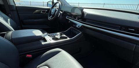 Kia Carnival Hybrid 2025