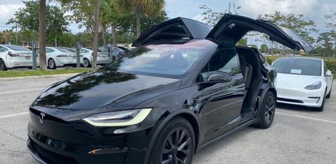 Tesla Model X 2023