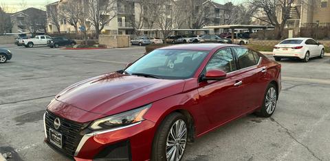 Nissan Altima 2023