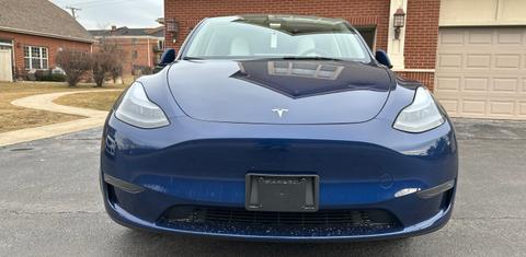 Tesla Model Y 2025