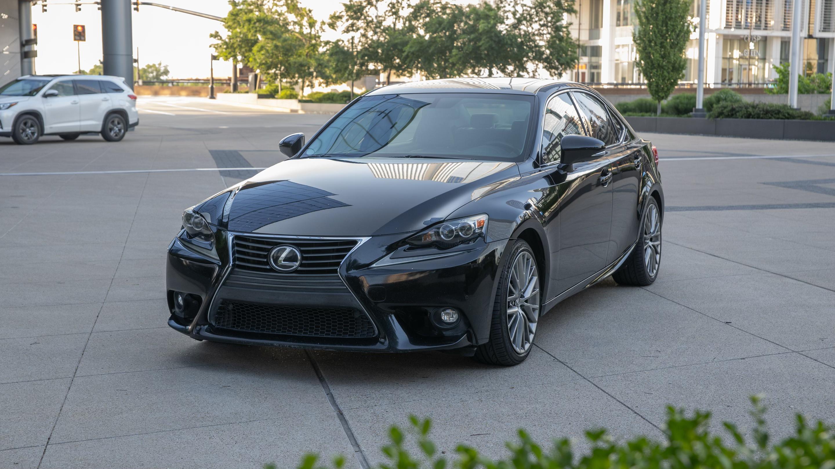 Lexus IS 2015 in 