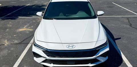 Hyundai Elantra 2024