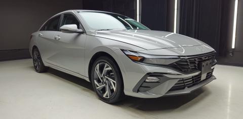 Hyundai Elantra Hybrid 2026