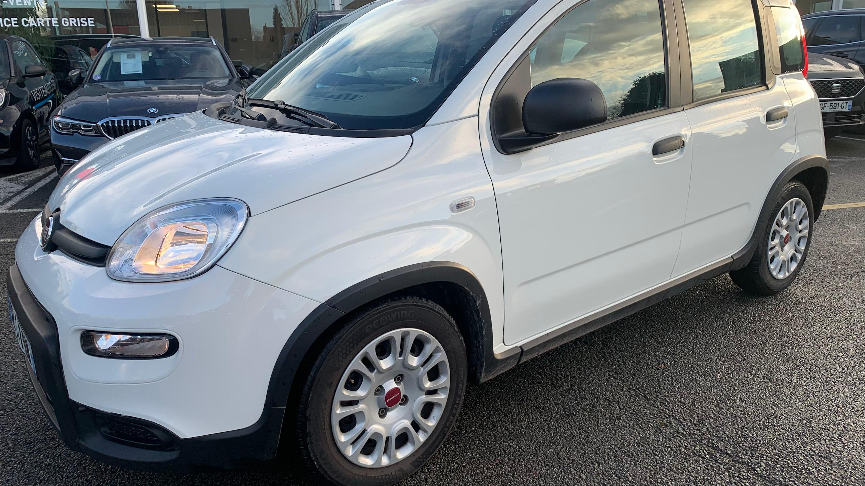 FIAT PANDA 2022 à Neuville-en-Ferrain
