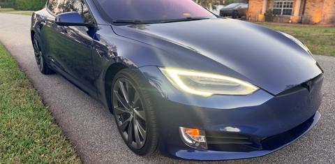 Tesla Model S 2020
