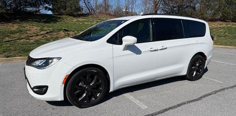 Chrysler Pacifica 2019