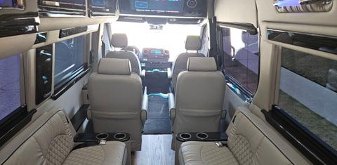 Mercedes-Benz Sprinter 2025