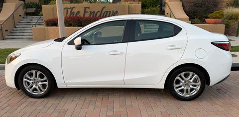 Scion iA 2016