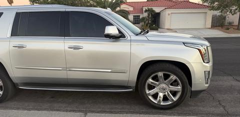 Cadillac Escalade ESV 2017
