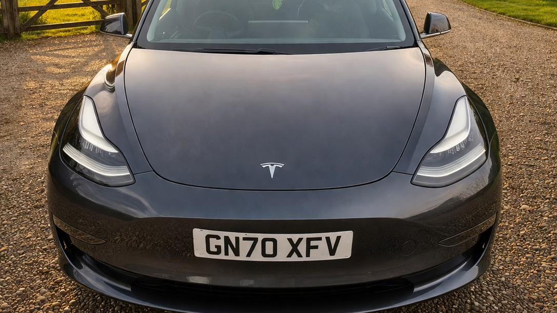 Tesla Model 3 2020 in Kings Langley