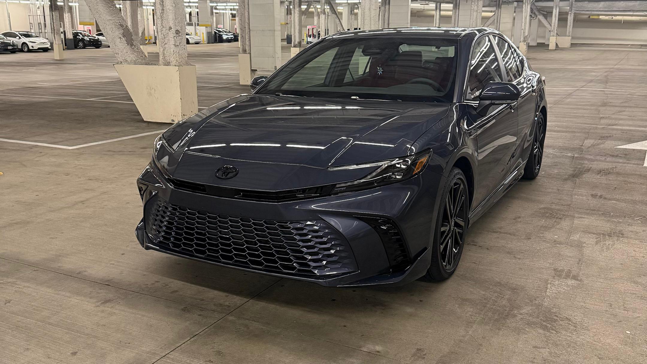 Toyota Camry Hybrid 2026 in 