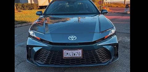 Toyota Camry Hybrid 2025