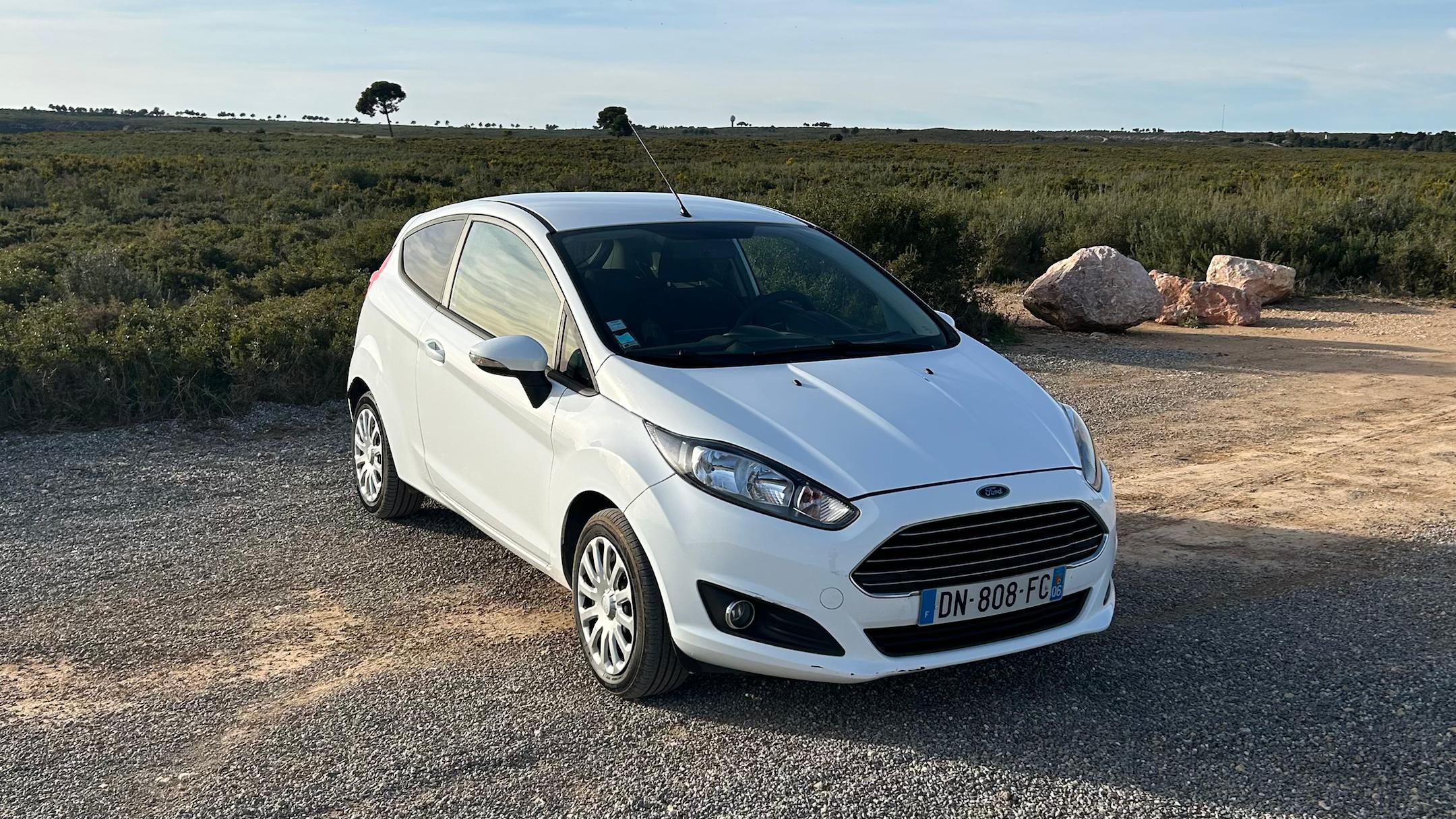 Ford FIESTA 2015 in Aix-en-provence