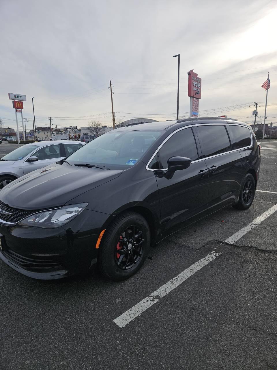 Chrysler Voyager 2020 in North Bergen, NJ