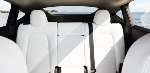 Tesla Model Y 2025