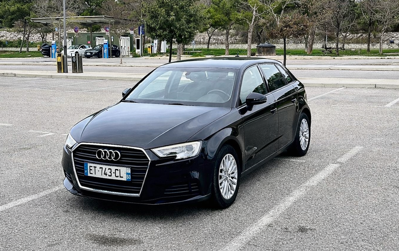 Audi A3 SPORTBACK 2017 à Saint-Ouen-sur-Seine