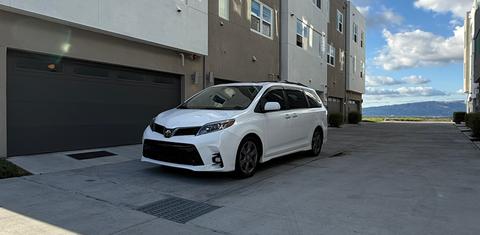 Toyota Sienna 2019