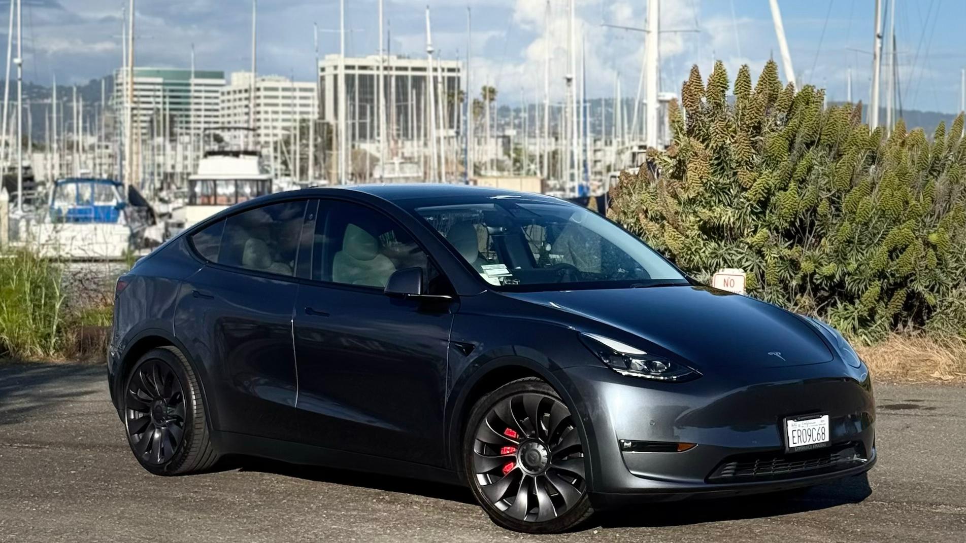 Tesla Model Y 2021 in Oakland, CA