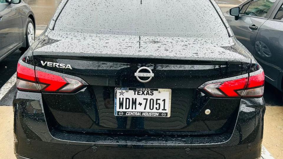 Nissan Versa 2024 in Topeka, KS