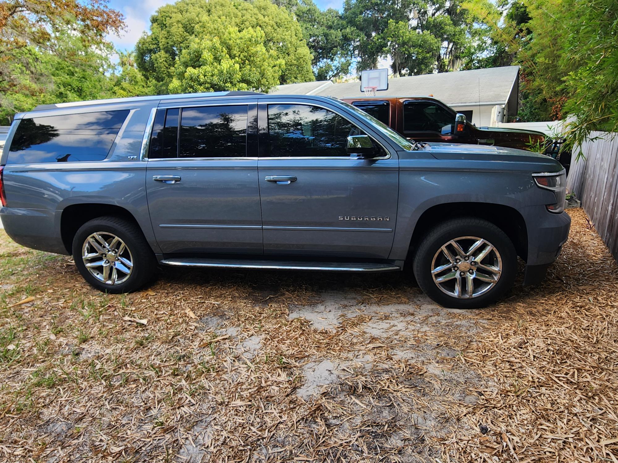 Chevrolet Suburban 2016 in 