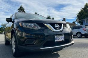 Nissan Rogue car