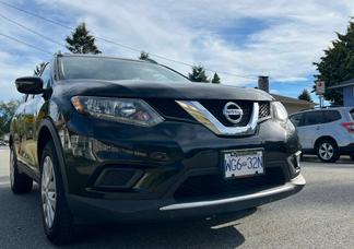 Nissan Rogue car