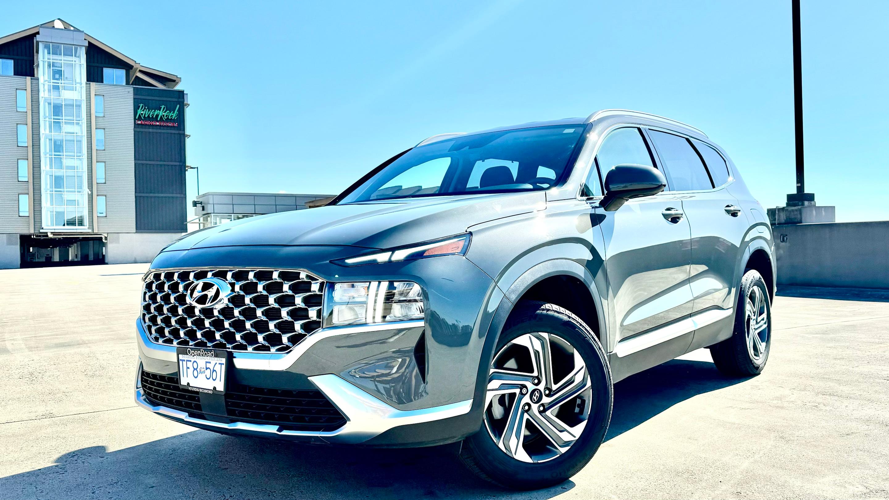 Hyundai Santa Fe 2023 in Richmond, BC
