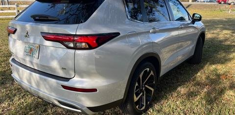 Mitsubishi Outlander 2024